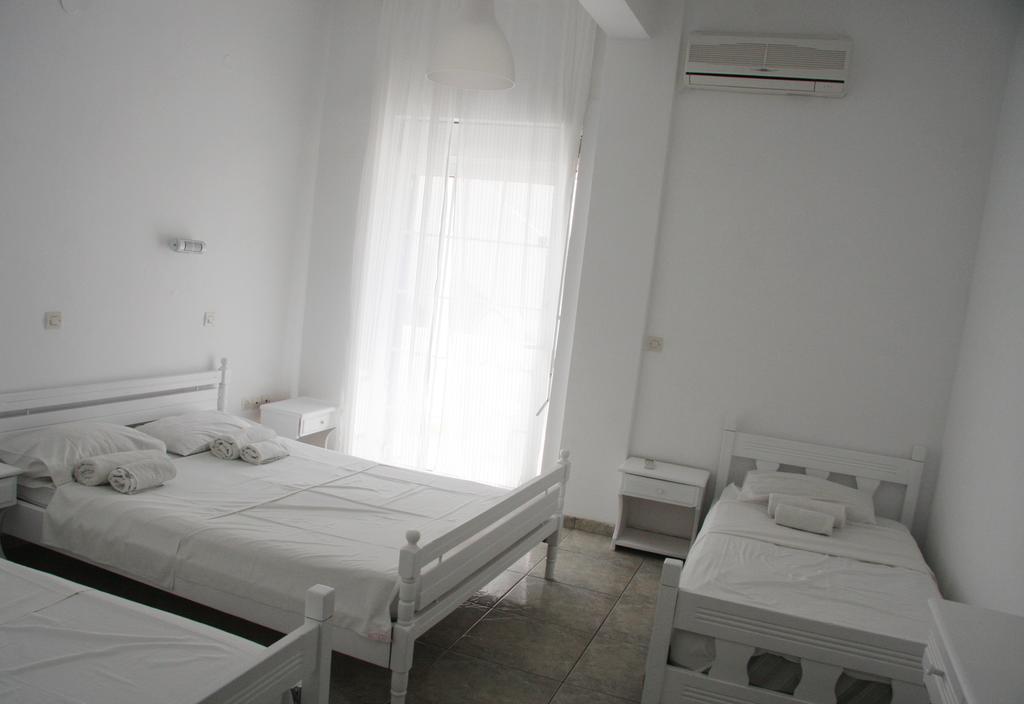Armadoros Hotel / Ios Backpackers Екстер'єр фото