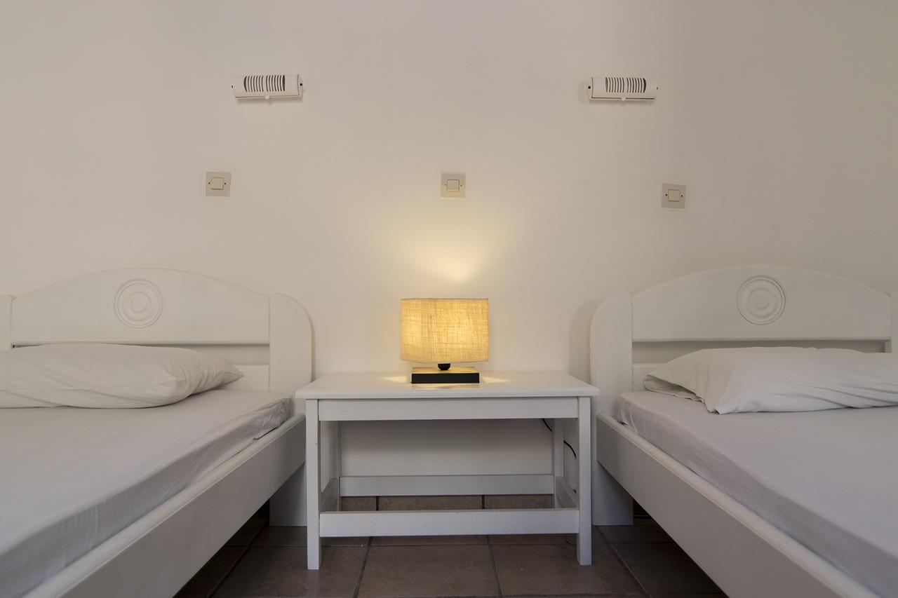 Armadoros Hotel / Ios Backpackers Екстер'єр фото