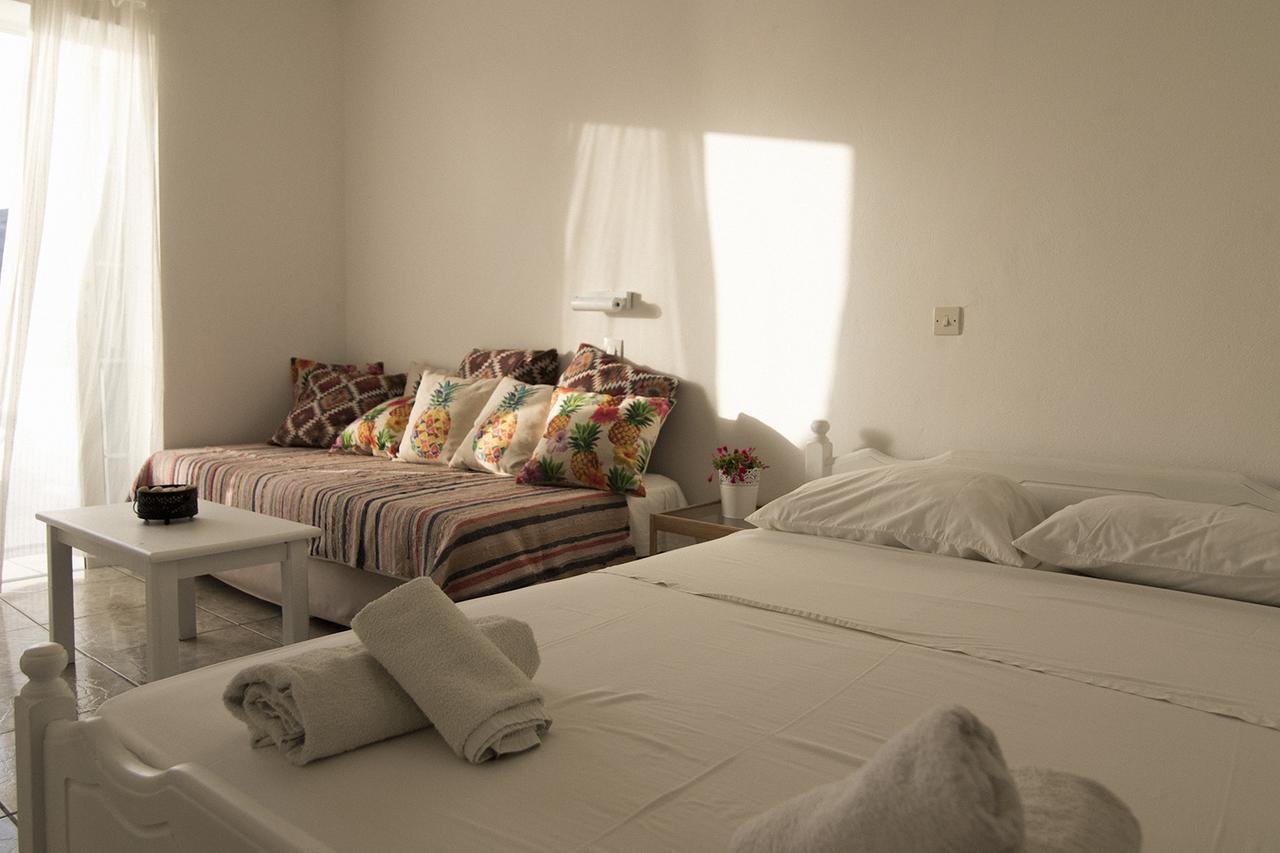 Armadoros Hotel / Ios Backpackers Екстер'єр фото