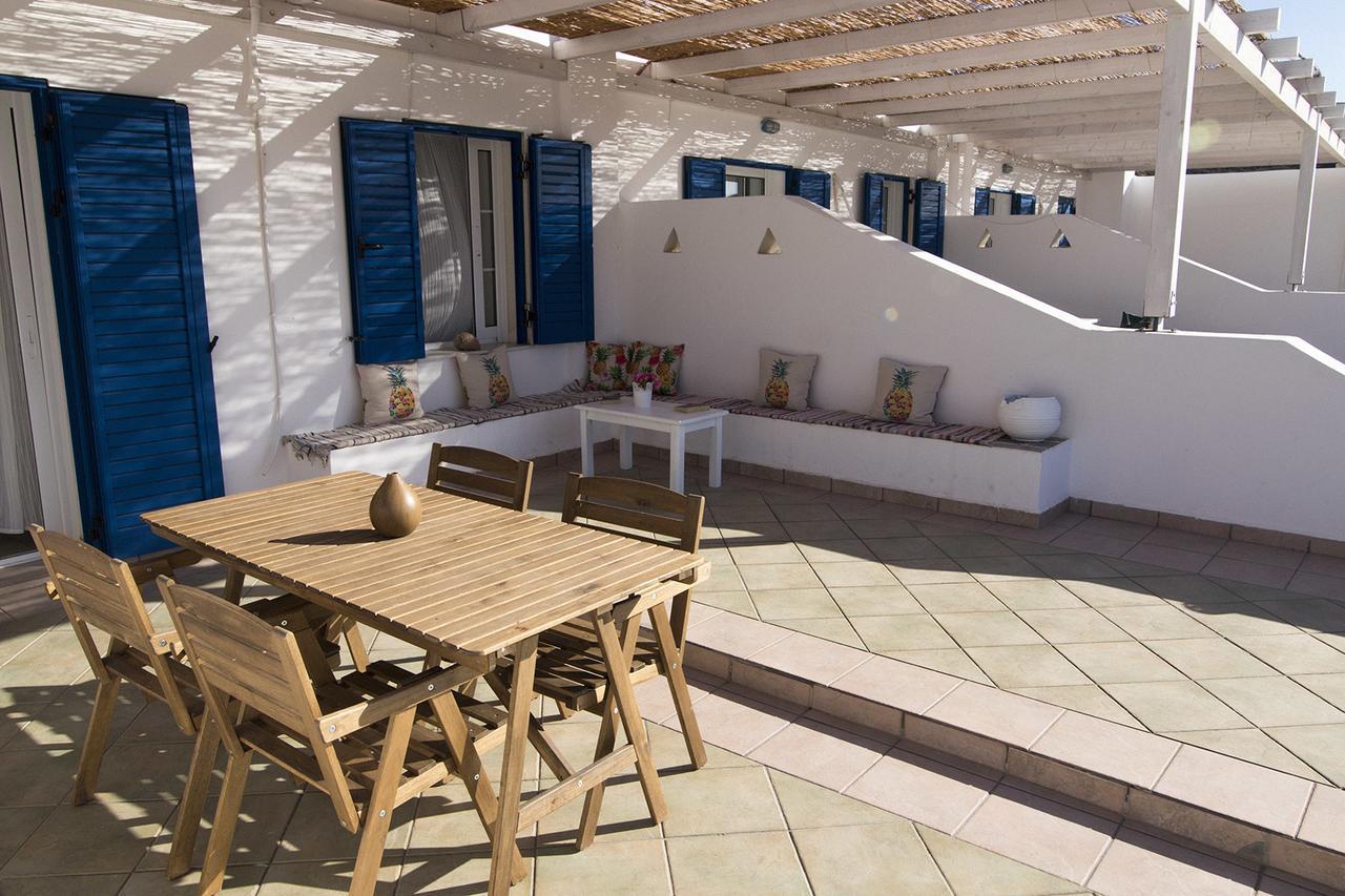 Armadoros Hotel / Ios Backpackers Екстер'єр фото