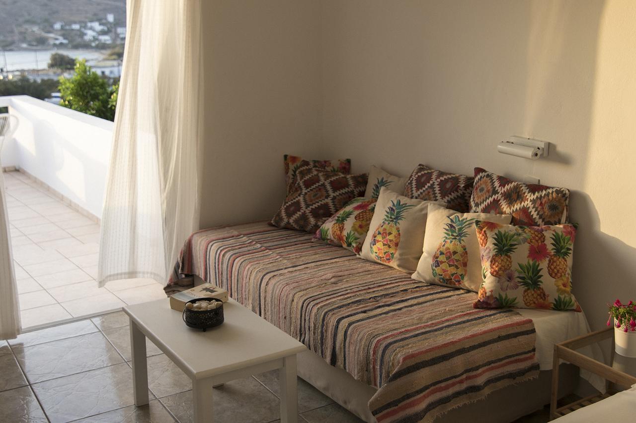 Armadoros Hotel / Ios Backpackers Екстер'єр фото