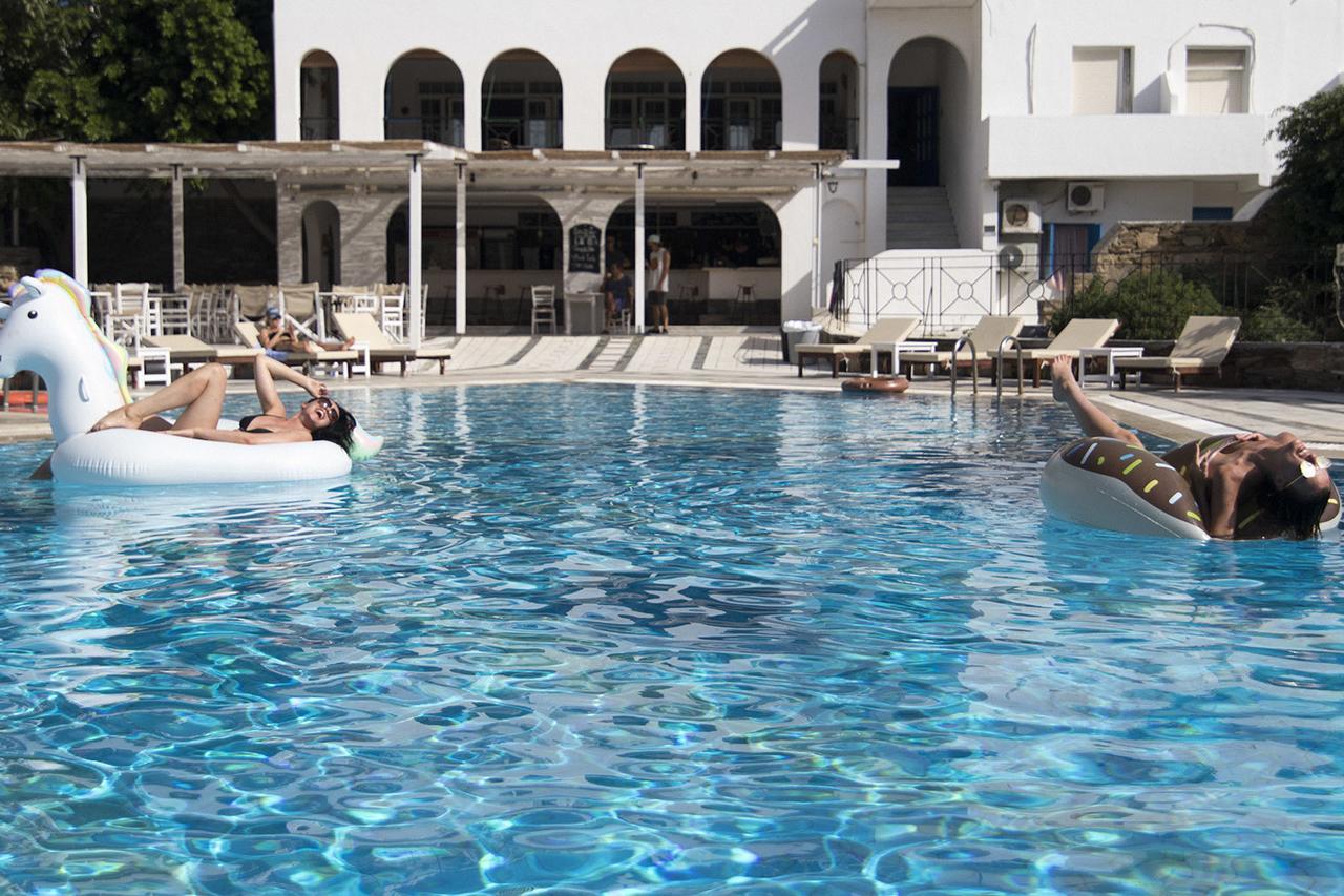 Armadoros Hotel / Ios Backpackers Екстер'єр фото
